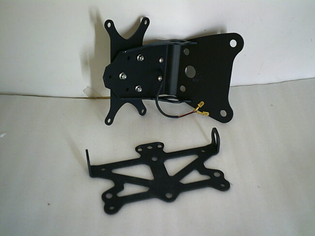 96781110B Support de plaque neuf DUCATI