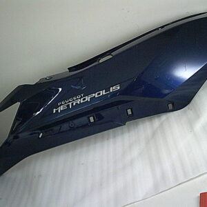 794381K1 Cache latéral droit d'occasion PEUGEOT METROPOLIS FL 794381K1 Cache latéral droit d'occasion PEUGEOT METROPOLIS FL