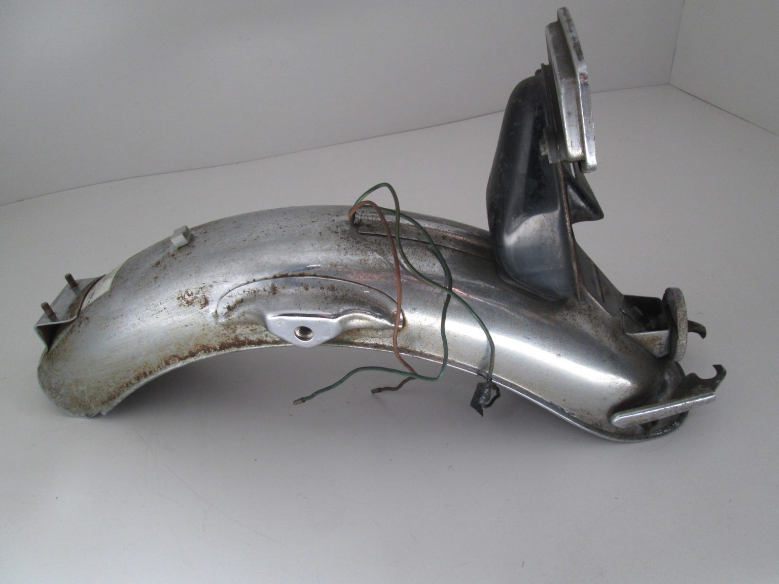 Support intérieur garde boue arrière pour Honda 125 XLR - JD04 main image 0